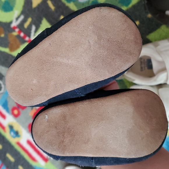 Newborn and infant shoes and slippers - Picture 6 of 15